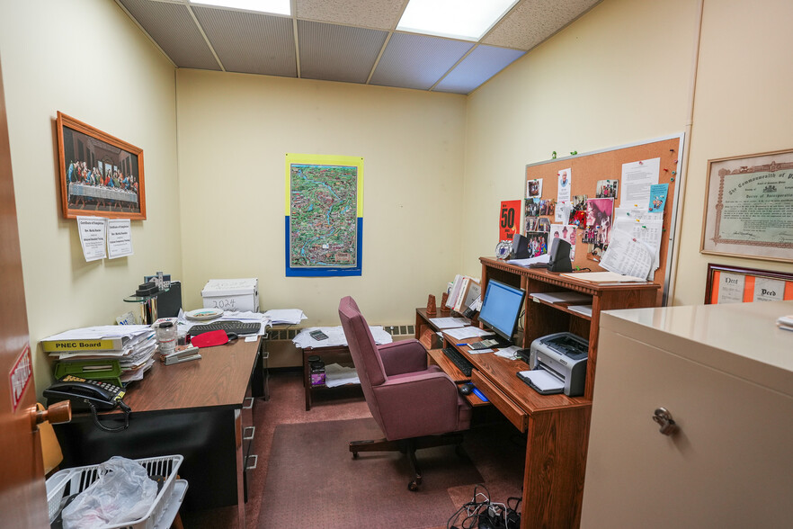 More Photos Of 431 Delaware Ave, Palmerton Office For Sale