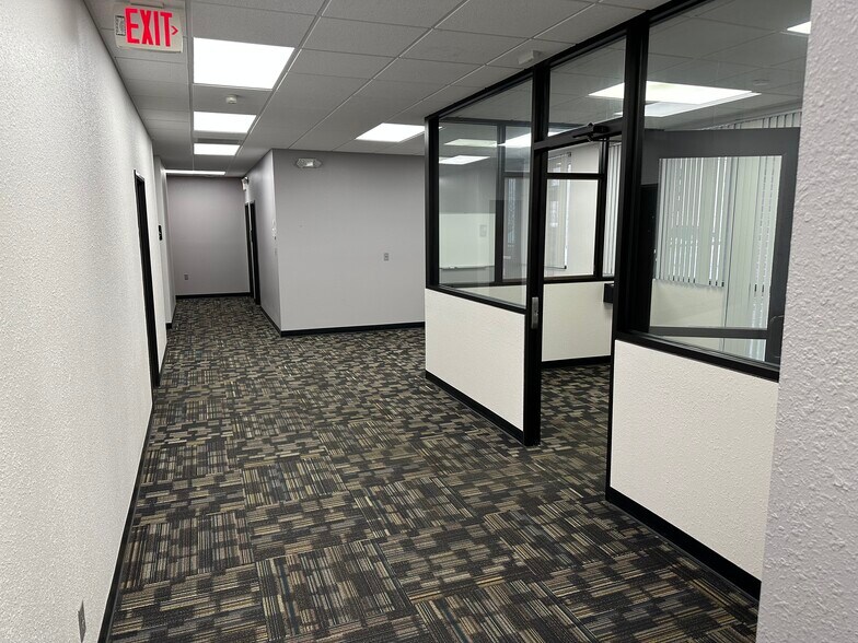 More Photos Of 3343 E Montclair St, Springfield Office For Lease