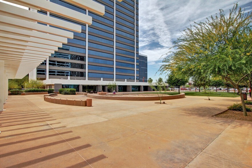 More Photos Of 3033 N Central Ave, Phoenix Office For Sale