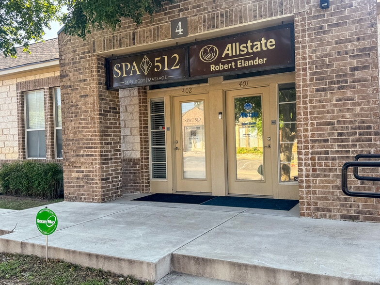 More Photos Of 600 Round Rock West, Round Rock Office For Lease