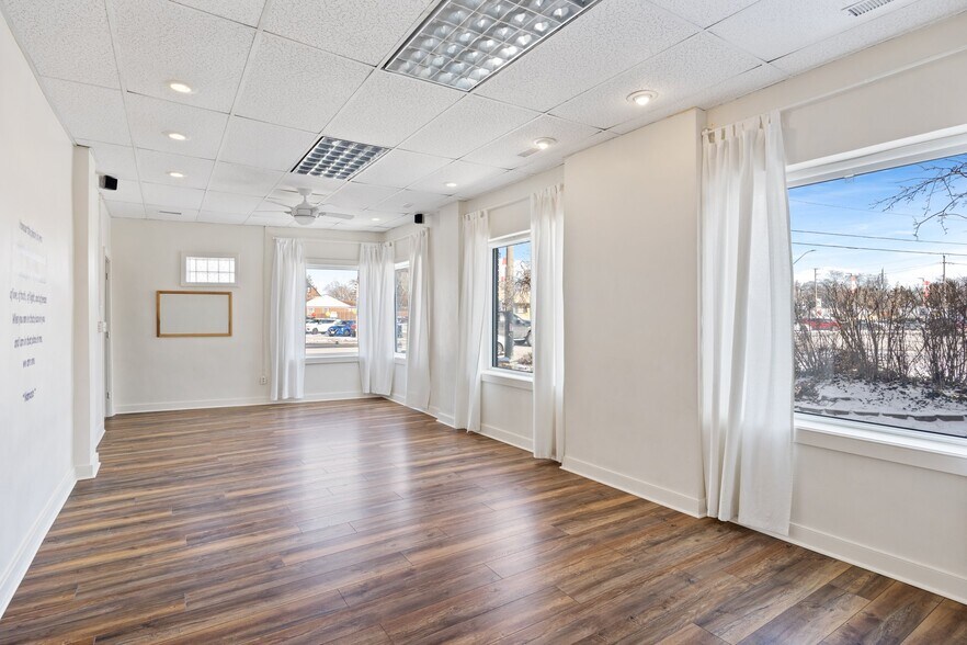 More Photos Of 4165 Tecumseh Rd E, Windsor General Retail For Sale