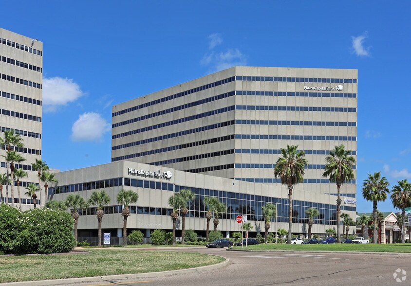 More Photos Of 500 N Shoreline Blvd, Corpus Christi Office For Lease