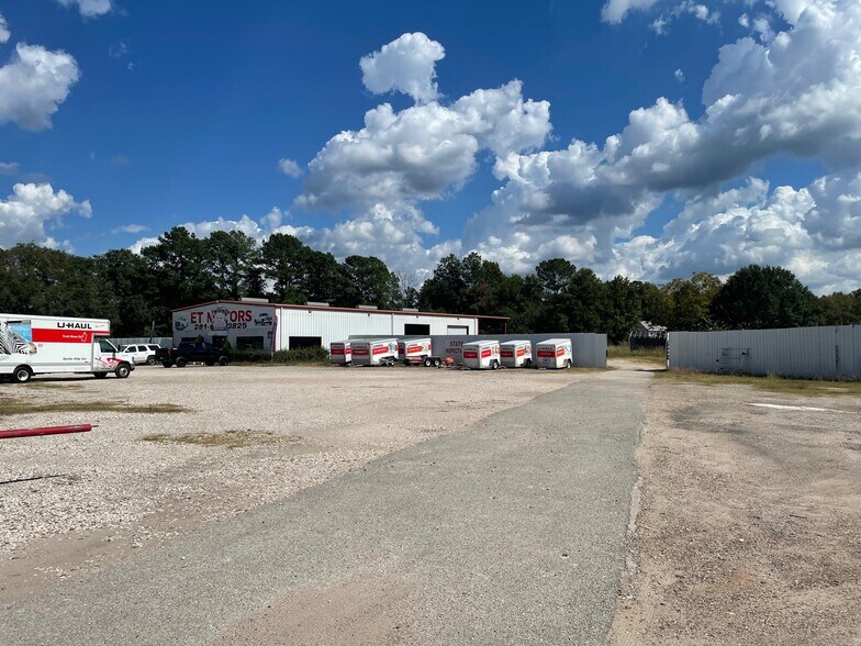 More Photos Of 20787 US Highway 59, New Caney Light Distribution For Sale