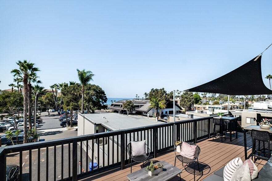 More Photos Of 125 S Highway 101, Solana Beach Coworking Space