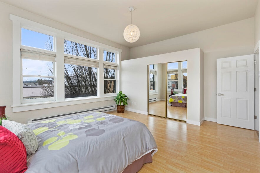More Photos Of 410 Franklin St SE, Olympia Apartments For Sale