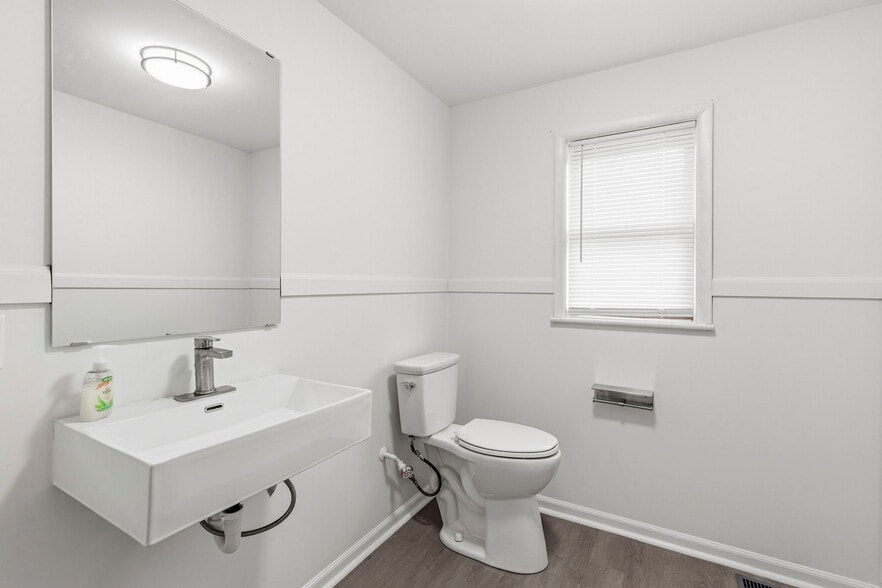 More Photos Of 1100 Calvary Rd, Churchville Flex For Sale