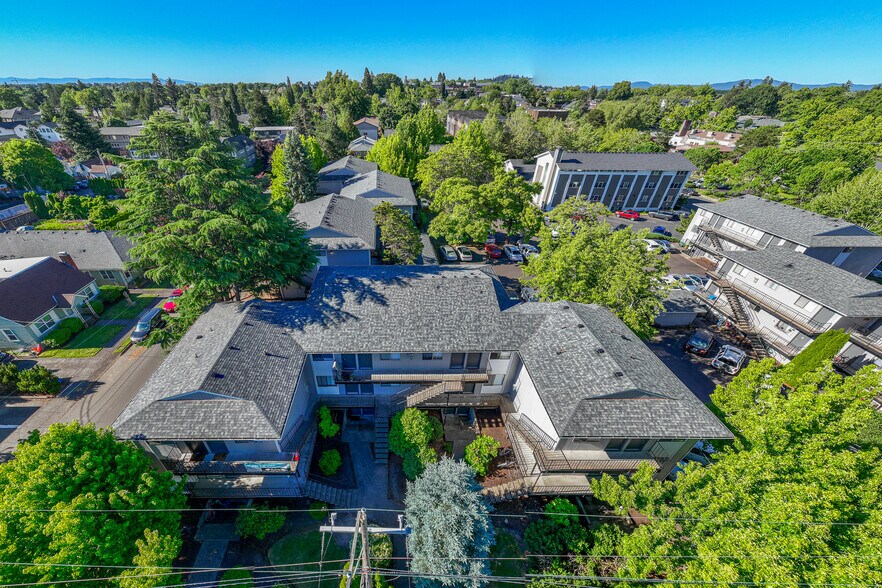 More Photos Of 760 NW 21st St, Corvallis Apartments For Sale