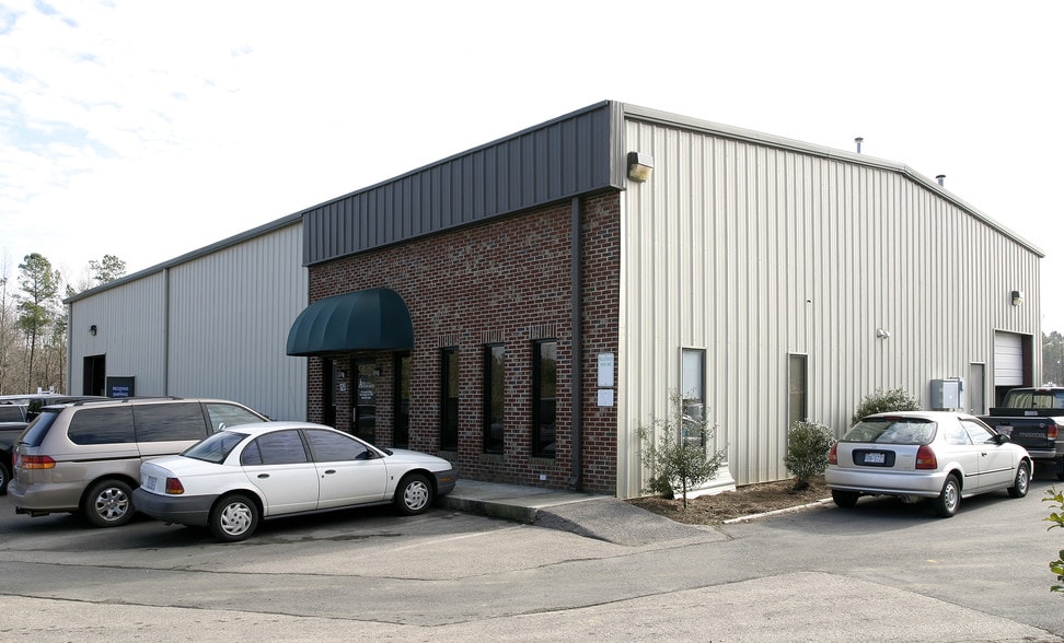 More Photos Of 125 Quantum St, Holly Springs Warehouse For Sale