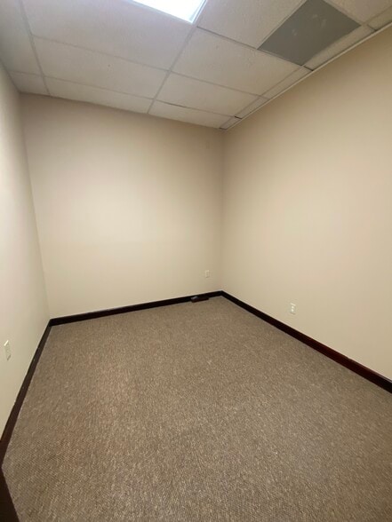 More Photos Of 1034 Wildewood Centre Dr, Columbia Medical For Lease
