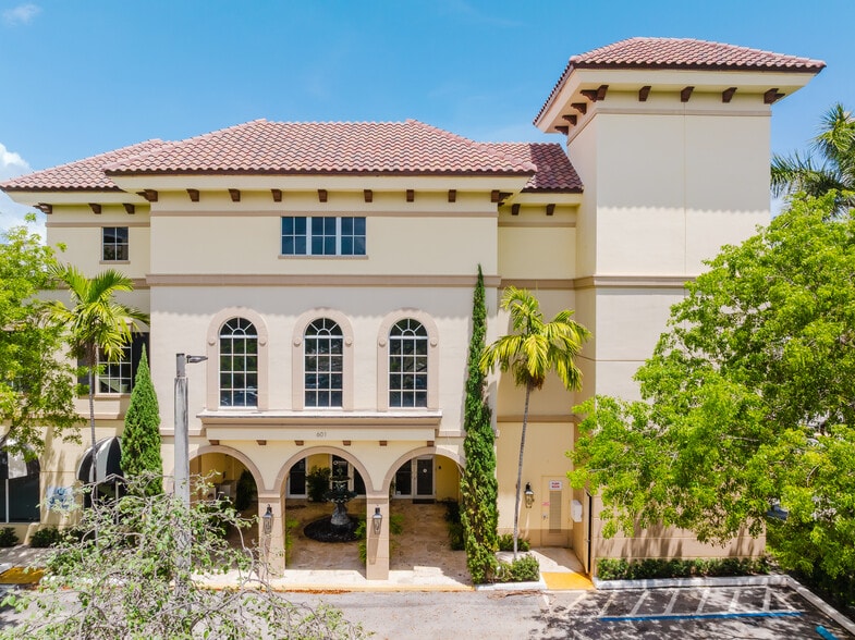 More Photos Of 601 S Federal Hwy, Boca Raton Office For Lease