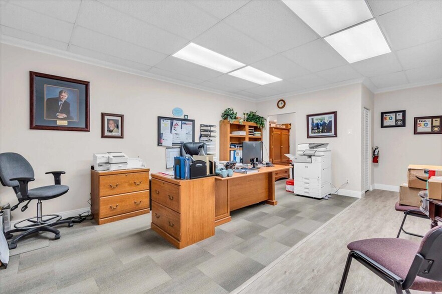 More Photos Of 3949 Evans Ave, Fort Myers Medical For Sale