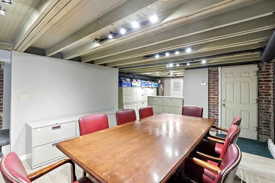 More Photos Of 616 N Washington St, Alexandria Office For Lease