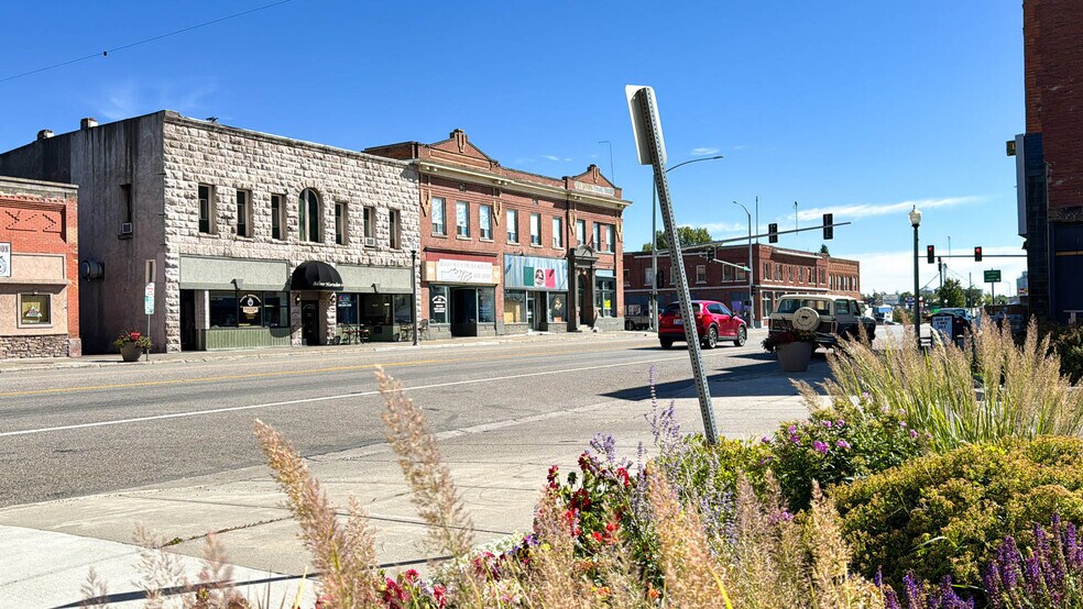 More Photos Of 22 N Bridge St, Saint Anthony Storefront Retail Residential For Sale