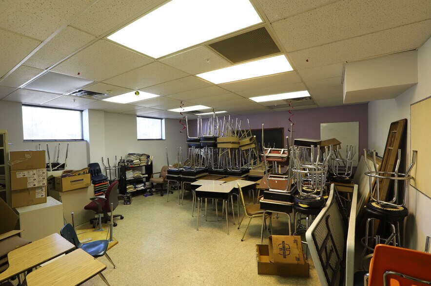 More Photos Of 184 Salem Ave, Dayton Office Residential For Lease