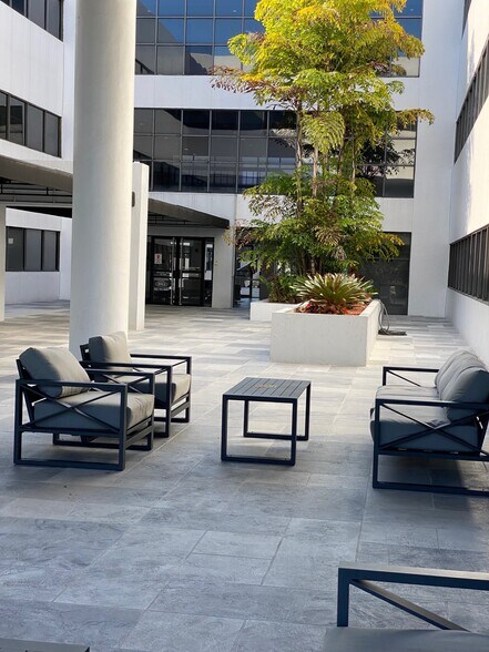 More Photos Of 14750 NW 77th Ct, Miami Lakes Office For Lease