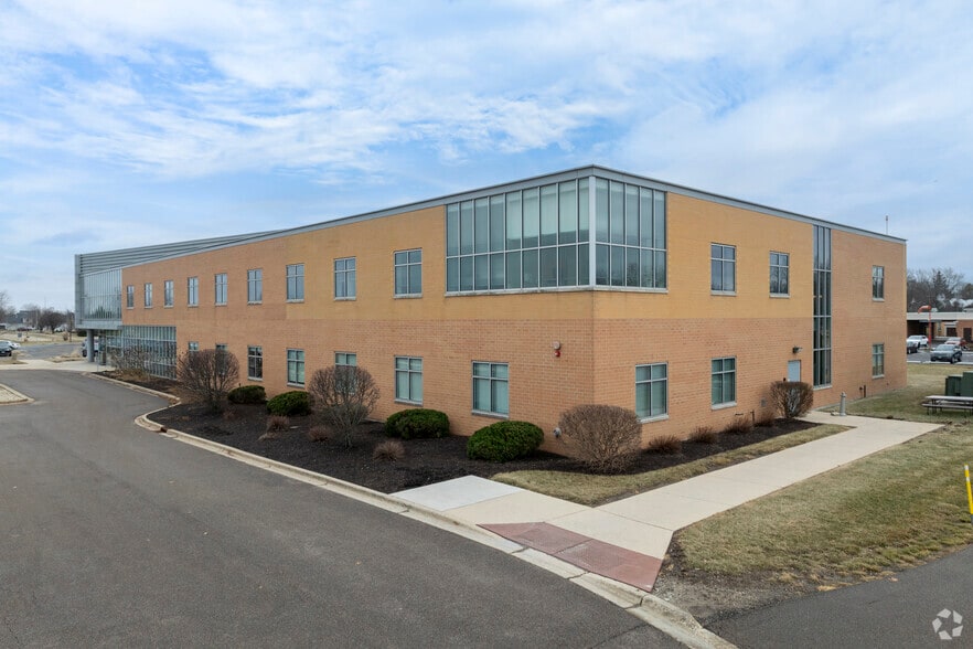 More Photos Of 1310 Main St, Sandwich Medical For Lease