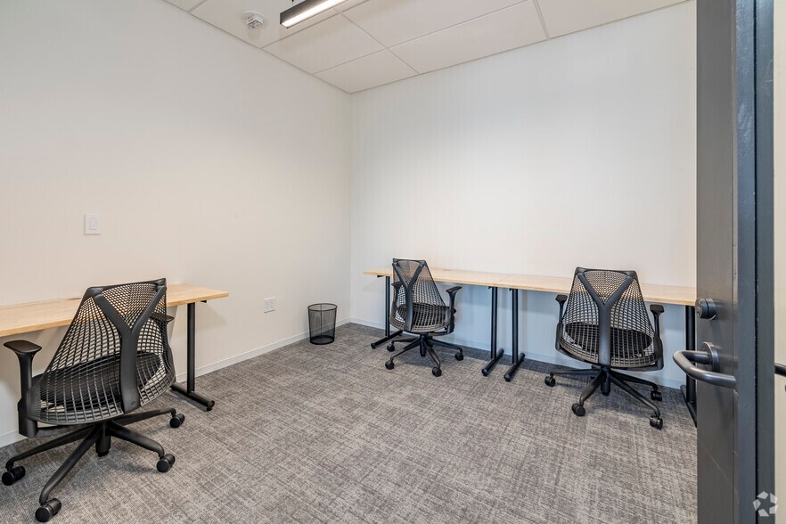 More Photos Of 201 E Washington St, Phoenix Coworking Space