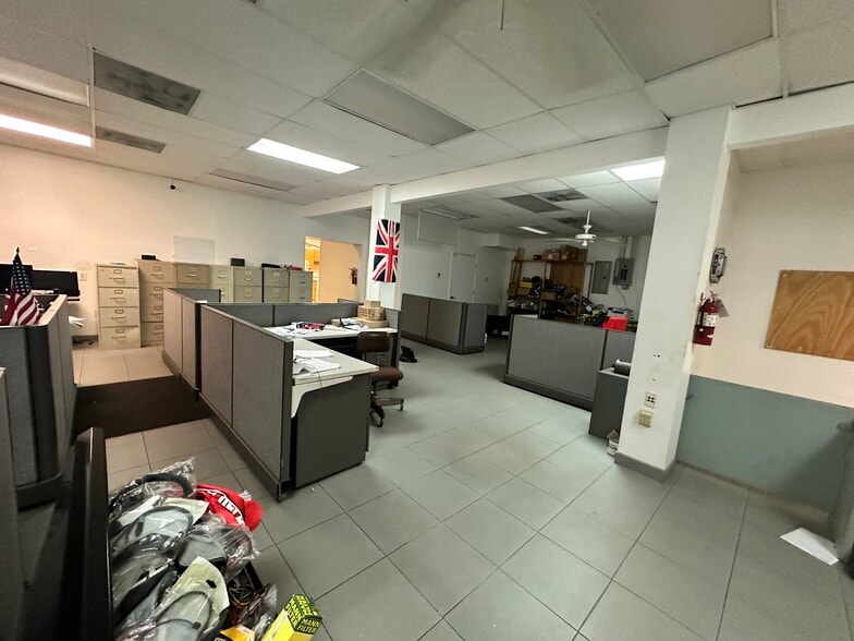 More Photos Of 2223 Pembroke Rd, Hollywood Auto Dealership For Lease