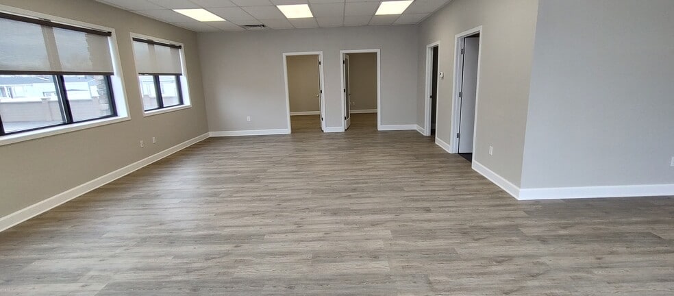 More Photos Of 1678-1694 Topaz Dr, Loveland Loft Creative Space For Lease