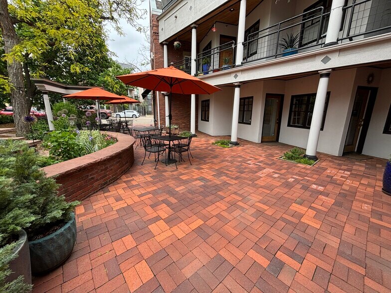 More Photos Of 1634 Walnut St, Boulder Office For Sale