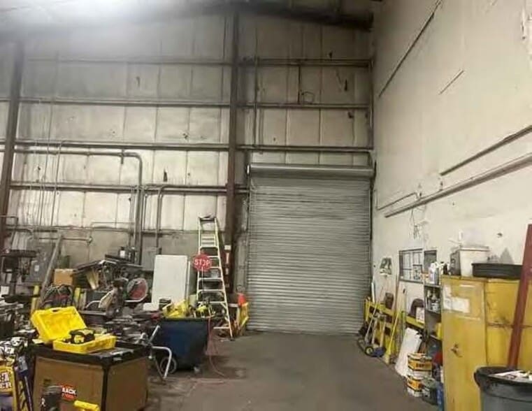 More Photos Of 14235 SE 98th Ct, Clackamas Warehouse For Sale