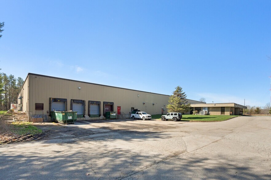 More Photos Of 25 Hale St, Newburyport Manufacturing For Lease