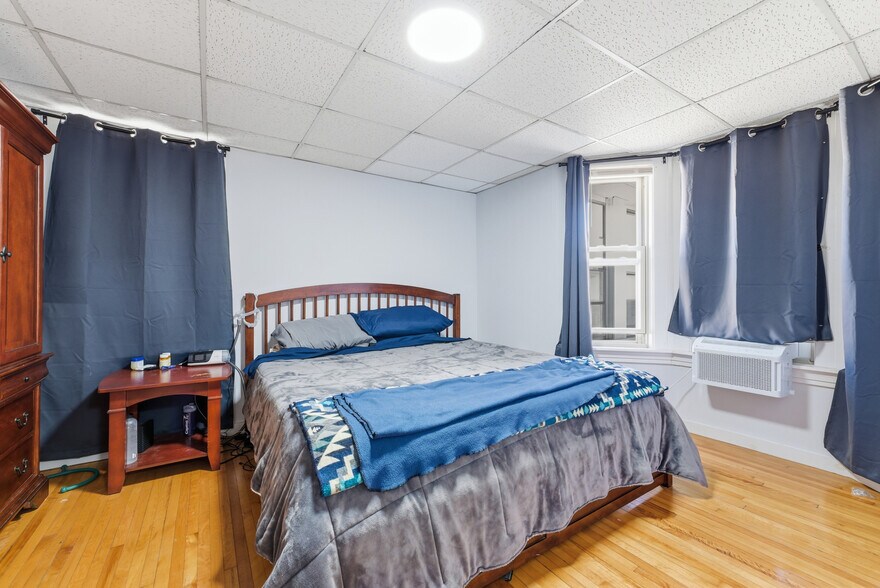 More Photos Of 285-289 East St, Ludlow Apartments For Sale
