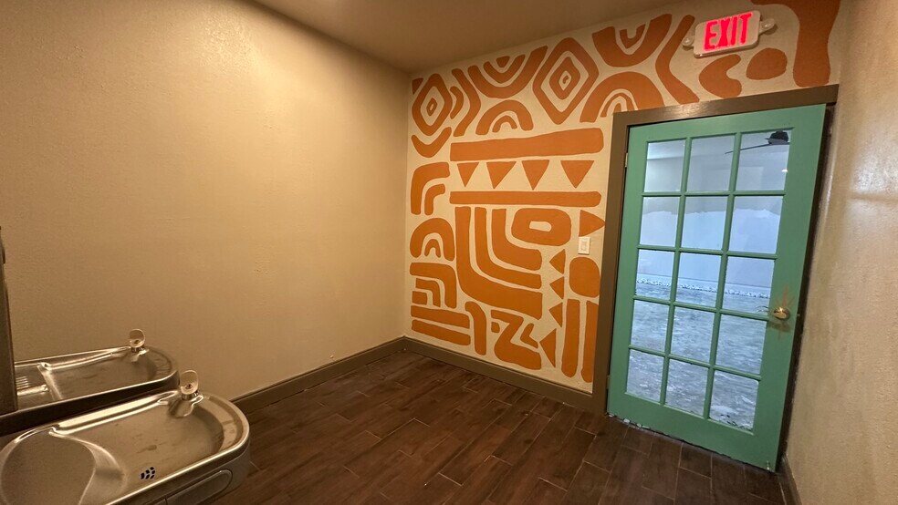 More Photos Of 1707 E Edgewood Dr, Lakeland Medical For Lease
