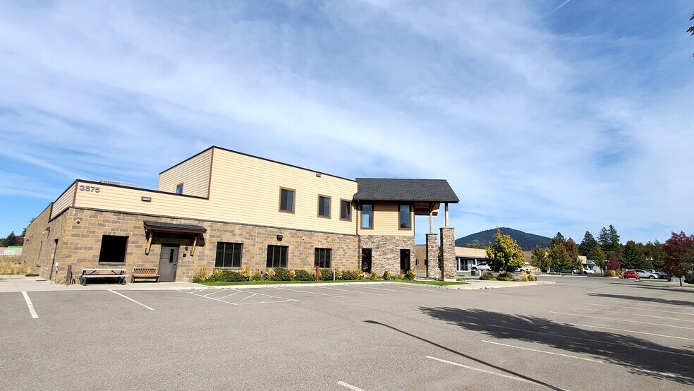 More Photos Of 3875 N Schreiber Way, Coeur d'Alene Warehouse For Sale