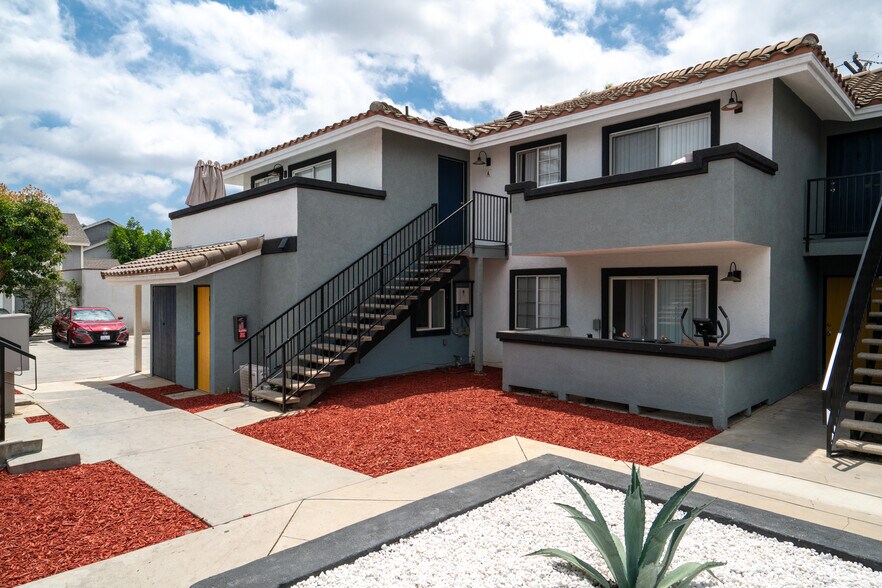 More Photos Of 875 N Olive St, Orange Apartments For Sale