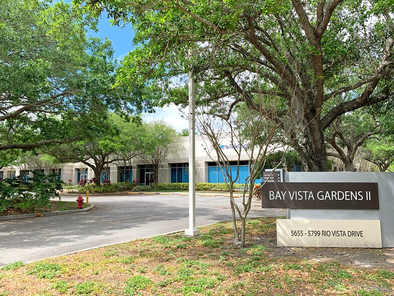 More Photos Of 5655-5729 Rio Vista Dr, Clearwater Office For Lease