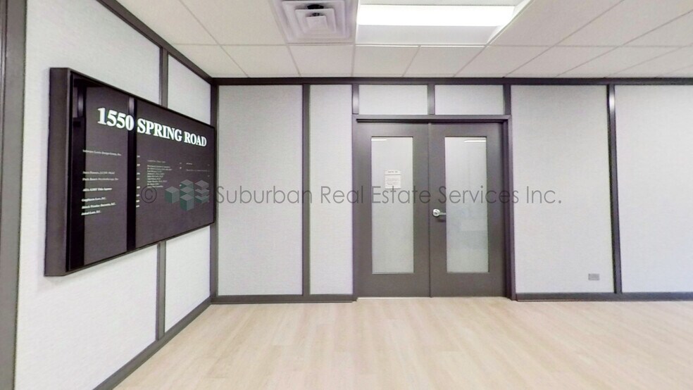More Photos Of 1550 Spring Rd, Oak Brook Office For Sale