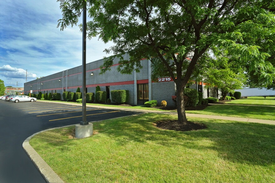 More Photos Of 2205 Kenmore Ave, Tonawanda Unknown For Lease