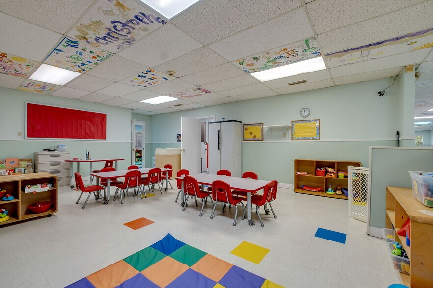 More Photos Of 3472 N Monroe St, Tallahassee Office For Sale