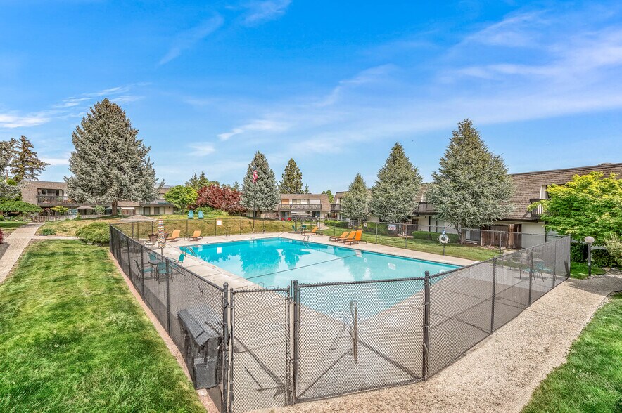 More Photos Of 1311 Westwood Ave, Wenatchee Apartments For Sale