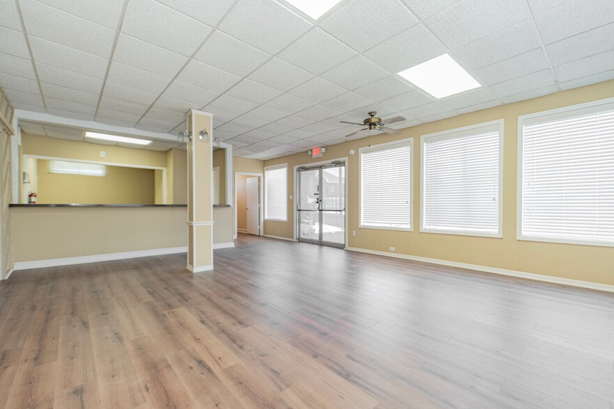 More Photos Of 1306 13th St, Bridgeport Office For Sale