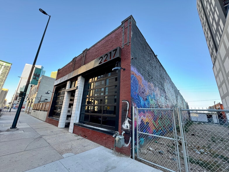 More Photos Of 2217 Welton St, Denver Restaurant For Sale