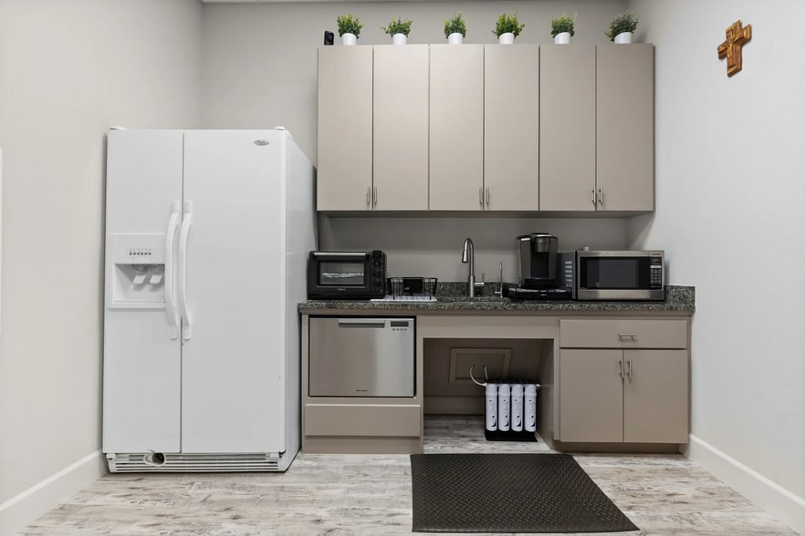 More Photos Of 28789 Hardin Store Rd, Magnolia Office For Sale