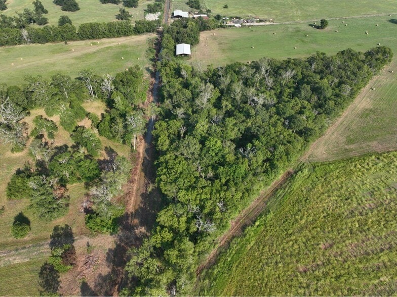 More Photos Of 7751 Highway 1, Boyce Light Manufacturing For Sale