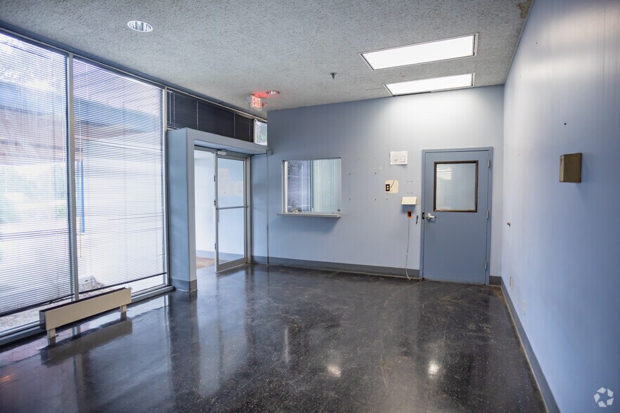 More Photos Of 8735 Hamilton Rd, Southaven Manufacturing For Lease