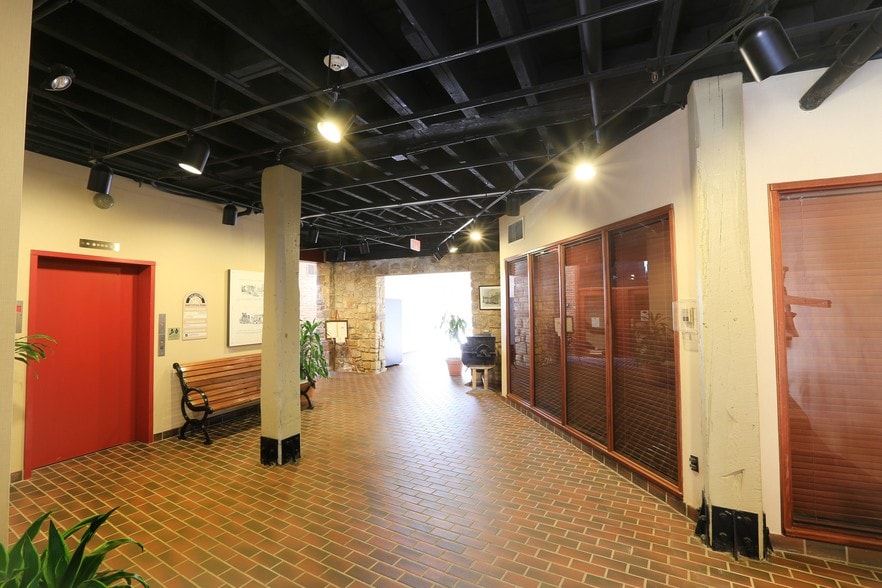 More Photos Of 100 S Main St, Doylestown Office For Lease