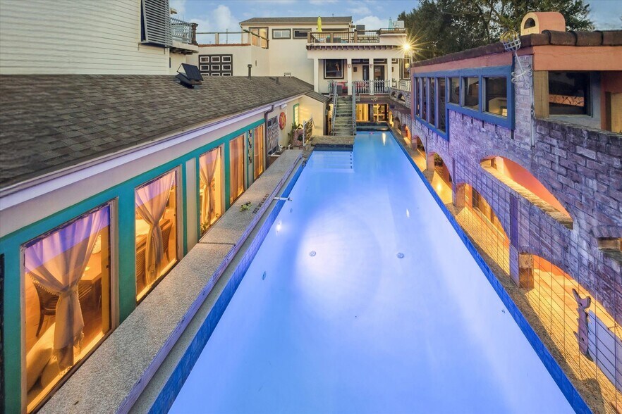 More Photos Of 614 Pine Gully Rd, Seabrook Apartments For Sale