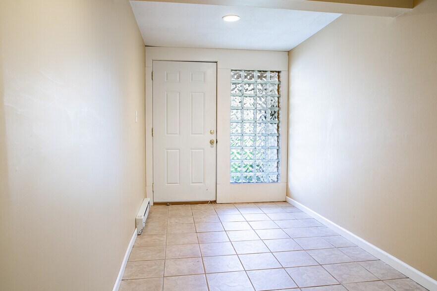 More Photos Of 205-274 Robert Dr, Syracuse Apartments For Sale