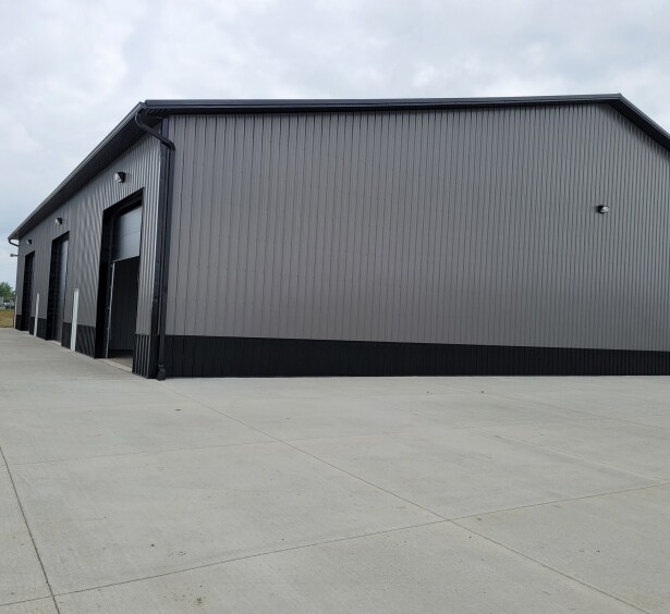 More Photos Of 401 Snyder Dr - Building H, Huxley Flex For Sale