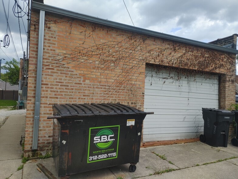 More Photos Of 10012 S Western Ave, Chicago Restaurant For Sale