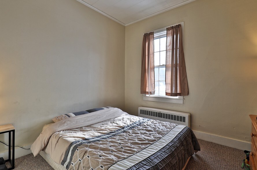 More Photos Of 55 N Main St, Rochester Restaurant For Sale