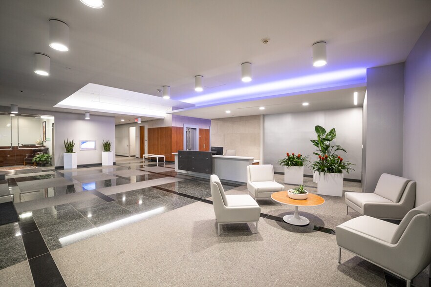 More Photos Of 11511 Luna Rd, Dallas Office For Lease