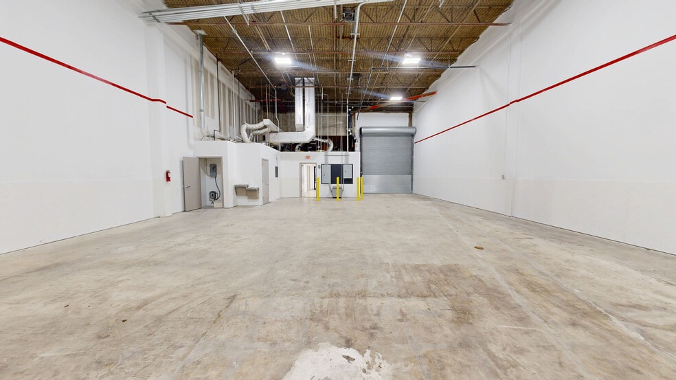 Primary Photo Of 1801-1839 NW 79th Ave, Doral Unknown For Lease