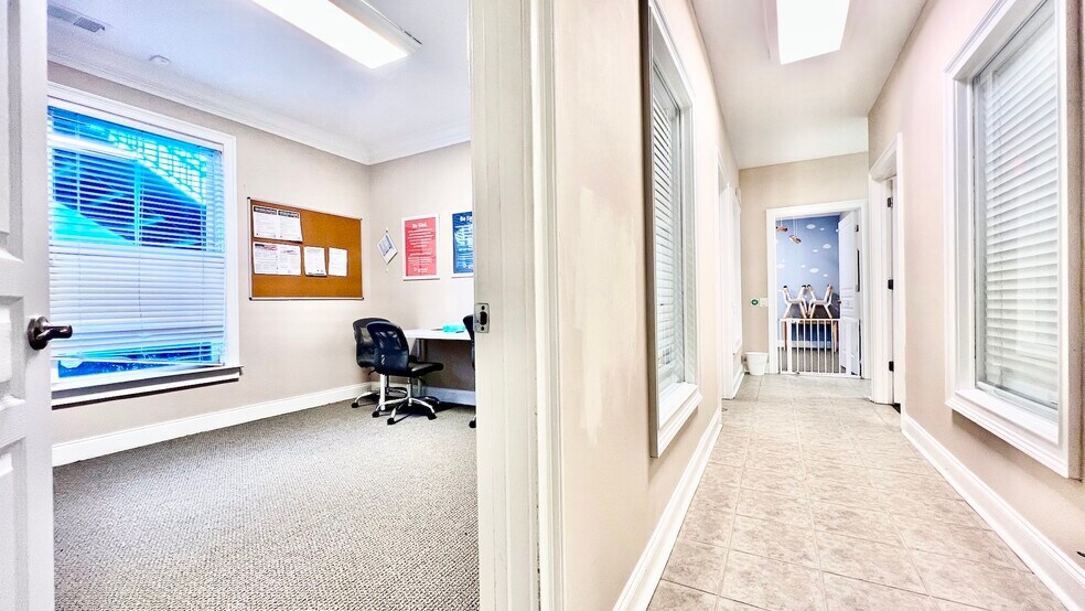 More Photos Of 4080 McGinnis Ferry Rd, Alpharetta Office For Sale