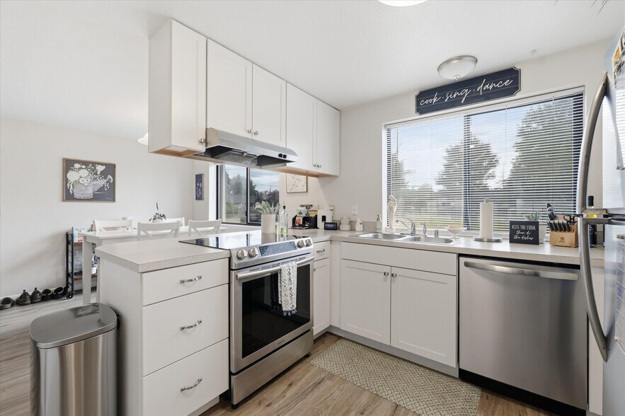 More Photos Of 1601-1607 Bonney Ave, Sumner Apartments For Sale